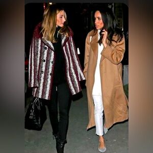 Aritzia Durandal Sleeveless Turtleneck Sweater Cream sz Large ASO Meghan Markle